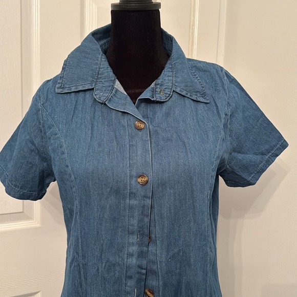 NEW Size Medium Women’s Jean Dress Button up - Picture 2 of 2